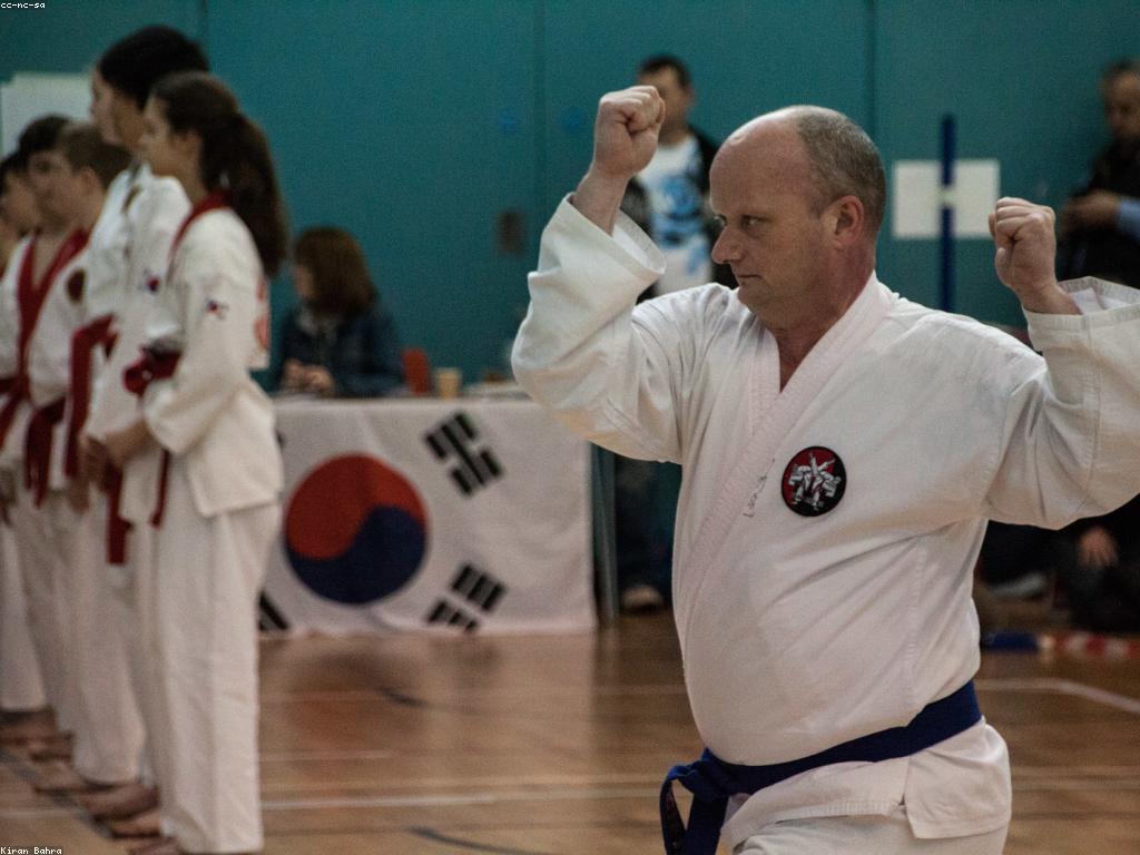 យុទ្ធសាស្ត្របាការ៉ាត៖ ការបង្កើតគំនិតសម្រាប់ការប្រកួត